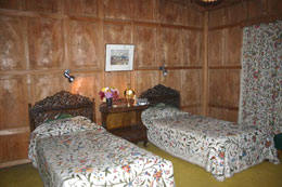California Houseboats Bed Room